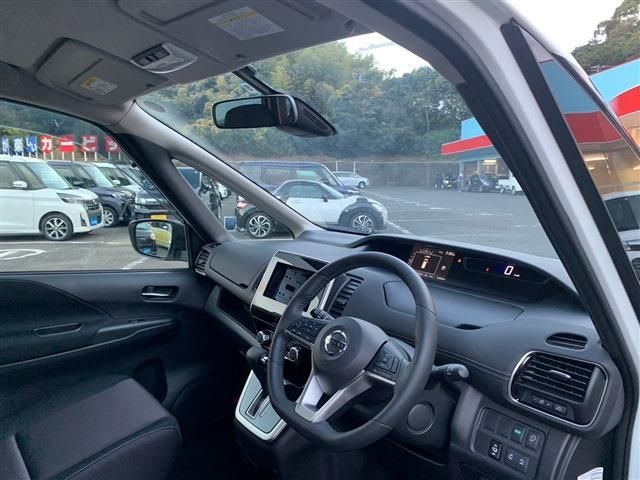 Nissan SERENA 2017-08 180954-19