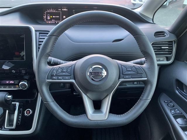 Nissan SERENA 2017-08 180954-29