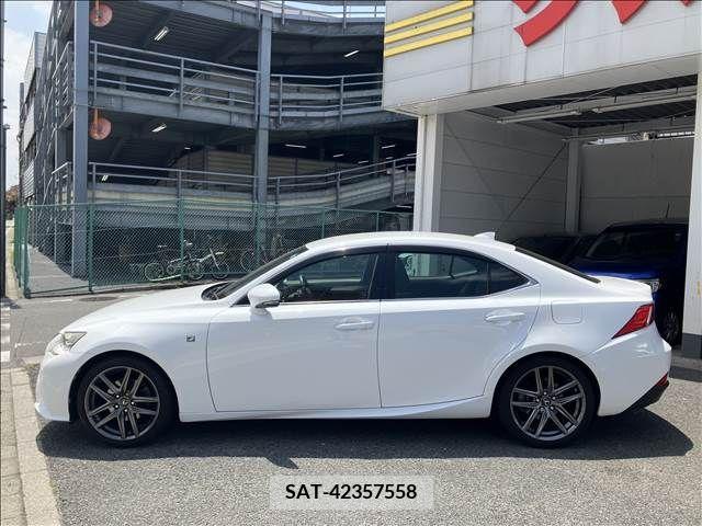 Lexus IS 2013-06 275455-5
