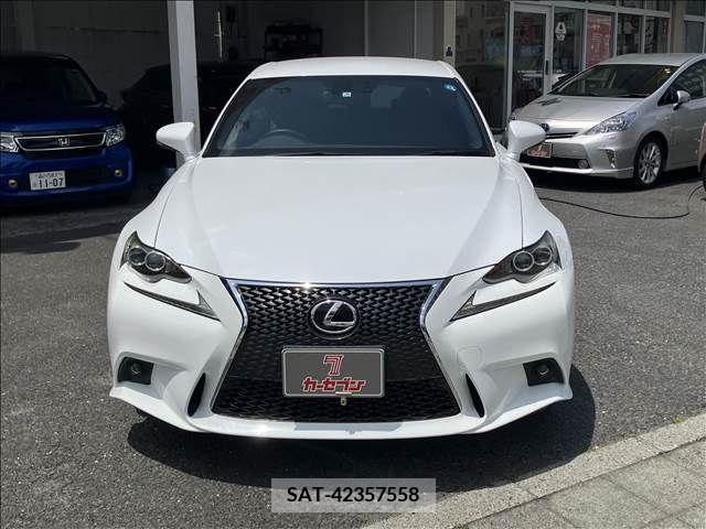 Lexus IS 2013-06 275455-2