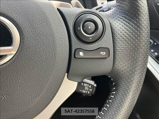 Lexus IS 2013-06 275455-29
