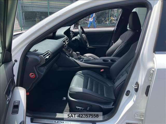 Lexus IS 2013-06 275455-10