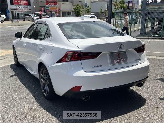 Lexus IS 2013-06 275455-8