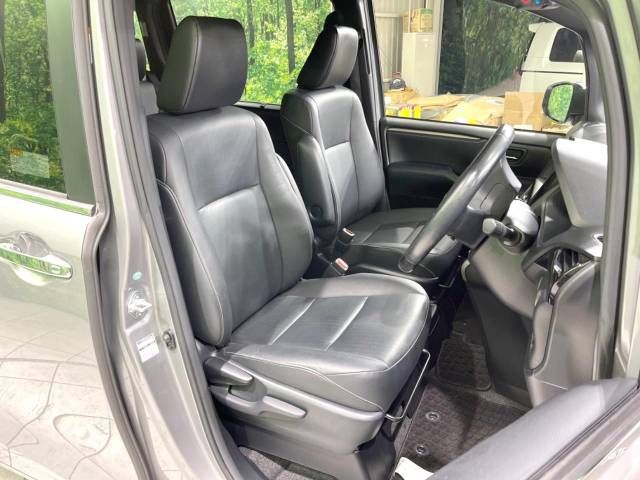 Toyota ESQUIRE 2016-05 184716-8