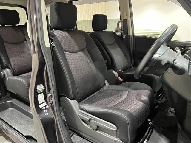 Nissan SERENA 2013-01 194724-19