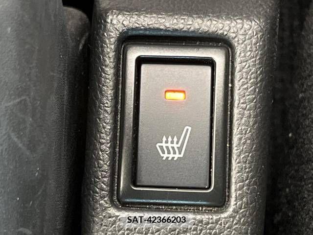 Suzuki SWIFT 2019-02 215413-6