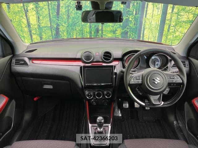 Suzuki SWIFT 2019-02 215413-1