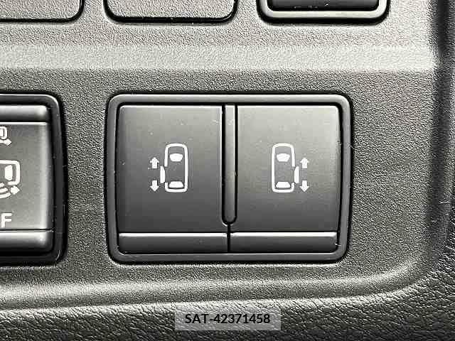Nissan SERENA 2021-01 220339-4