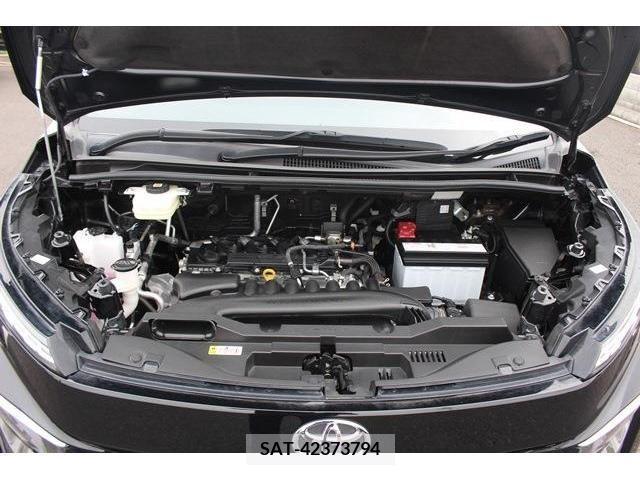 Toyota VOXY 2022-03 351832-18