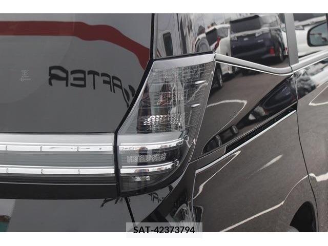 Toyota VOXY 2022-03 351832-13