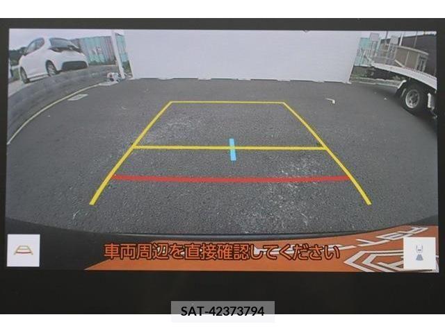 Toyota VOXY 2022-03 351832-2