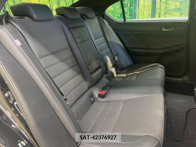 Lexus IS 2021-01 300018-12