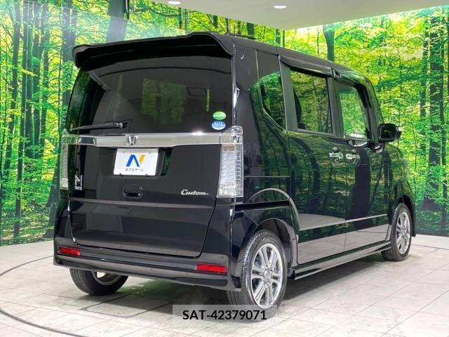 Honda N BOX CUSTOM 2017-03 206176-17