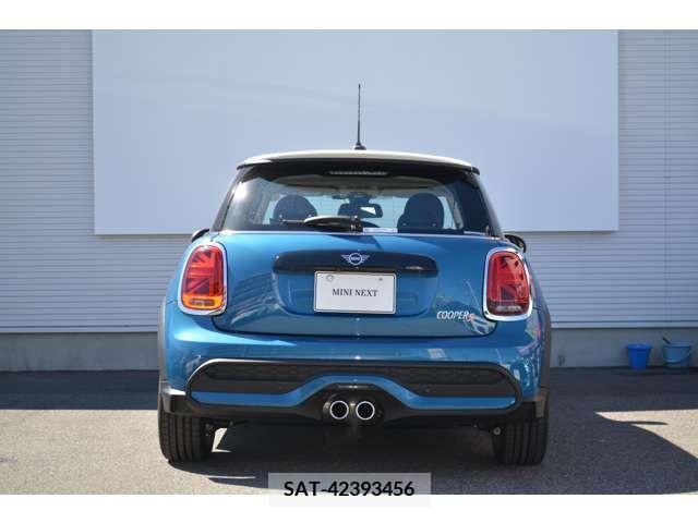Bmw MINI 2023-04 319661-10