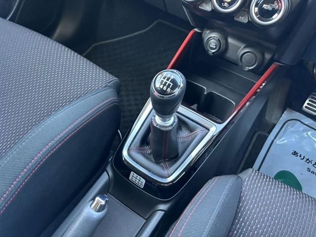 Suzuki SWIFT 2017-10 196614-14