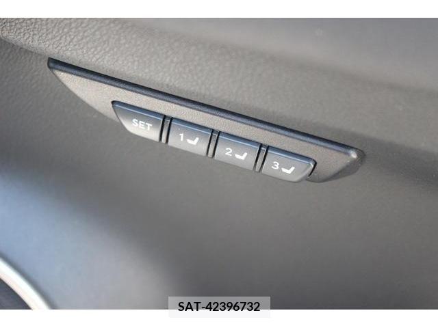 Lexus NX 2017-08 388193-4