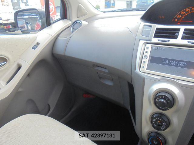 Toyota VITZ 2009-06 326737-11