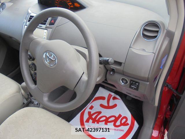 Toyota VITZ 2009-06 326737-9