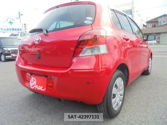 Toyota VITZ 2009-06 326737-4