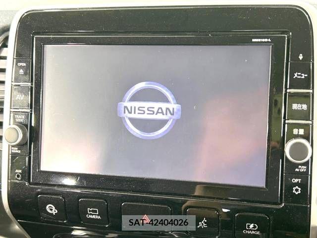 Nissan SERENA 2018-08 367672-5