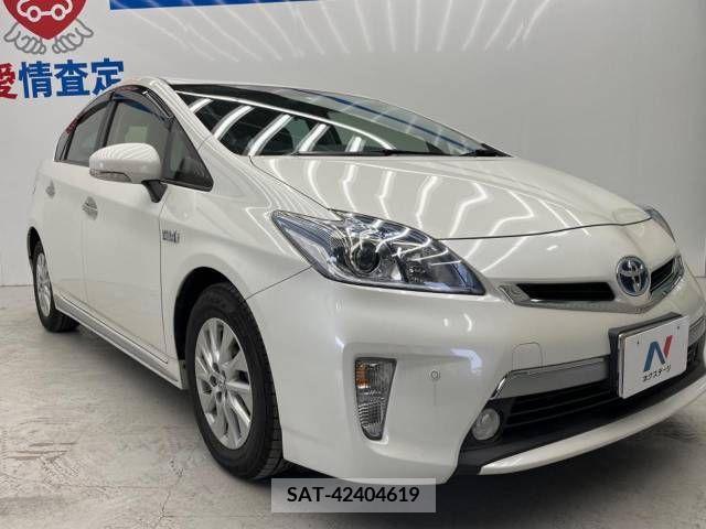 Toyota PRIUS PHV 2014-02 251670-16