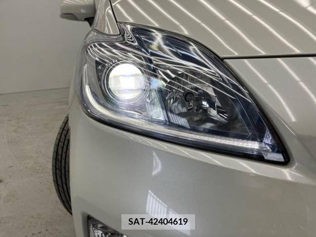 Toyota PRIUS PHV 2014-02 251670-13