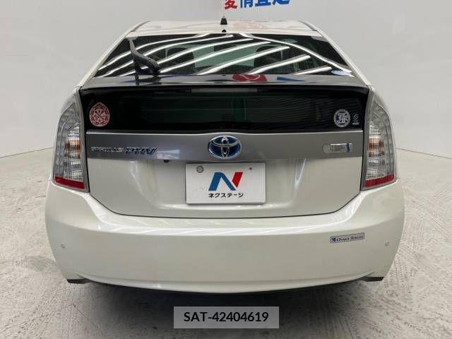 Toyota PRIUS PHV 2014-02 251670-15