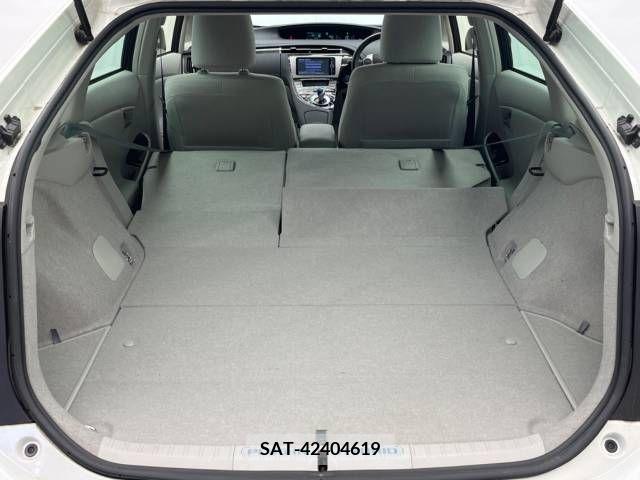 Toyota PRIUS PHV 2014-02 251670-9