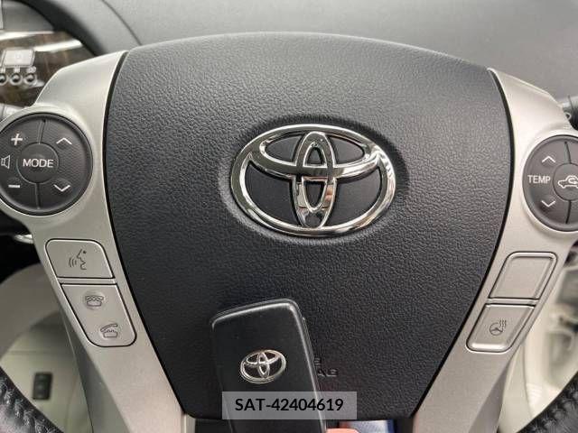 Toyota PRIUS PHV 2014-02 251670-5