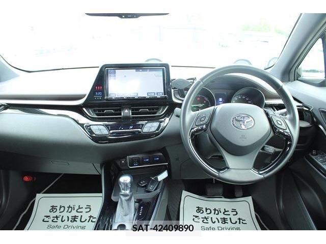 Toyota C-HR 2017-12 294886-13