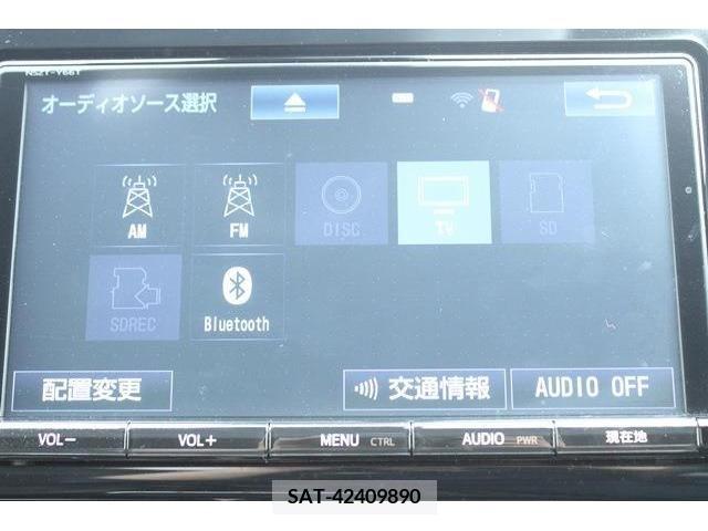 Toyota C-HR 2017-12 294886-16