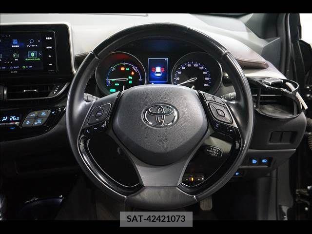 Toyota C-HR 2017-10 352261-9