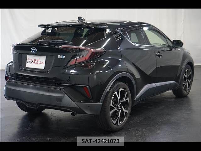 Toyota C-HR 2017-10 352261-8