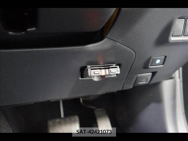 Toyota C-HR 2017-10 352261-6