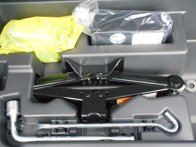 Mitsubishi ECLIPSE CROSS 2019-06 2889-17