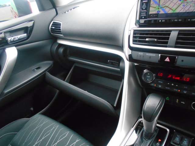 Mitsubishi ECLIPSE CROSS 2019-06 2889-8