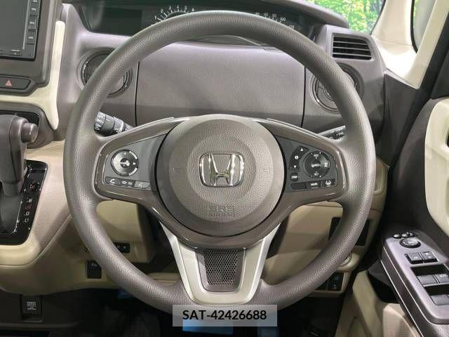 Honda N BOX 2018-04 278806-11