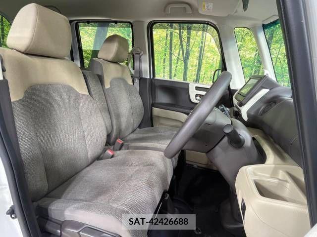 Honda N BOX 2018-04 278806-8