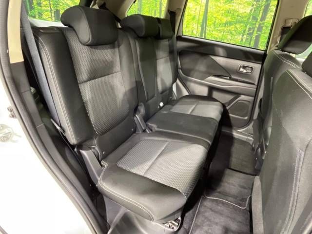 Mitsubishi OUTLANDER 2015-09 193842-9