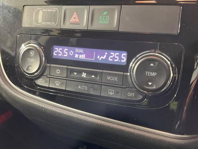 Mitsubishi OUTLANDER 2015-09 193842-5