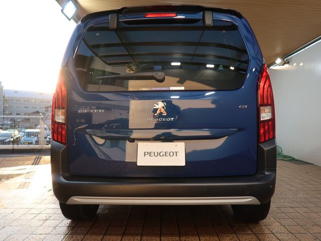 Peugeot Rifter 2023-03 23934-8