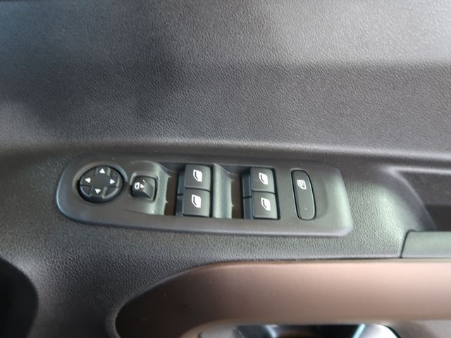 Peugeot Rifter 2023-03 23934-11