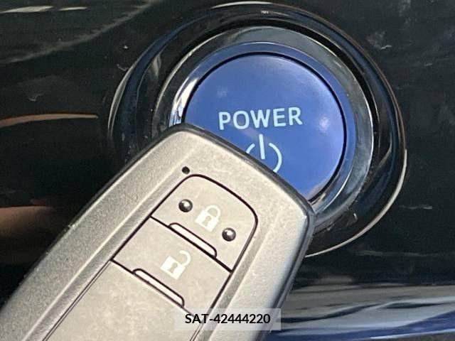 Toyota PRIUS 2016-04 366591-7