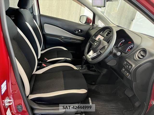 Nissan NOTE 2017-05 302417-14