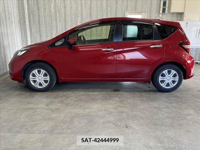 Nissan NOTE 2017-05 302417-11