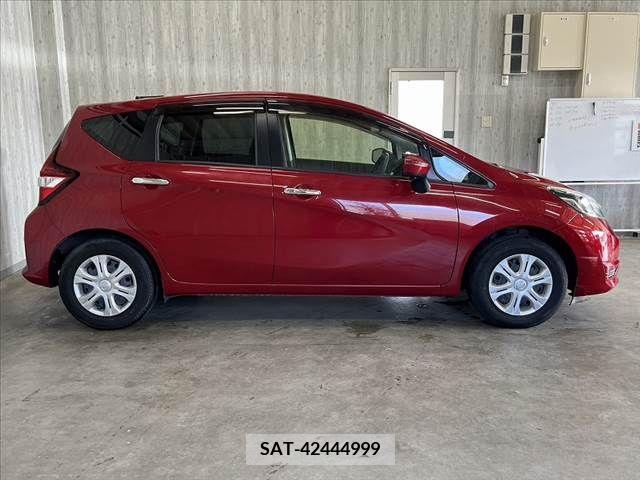 Nissan NOTE 2017-05 302417-10