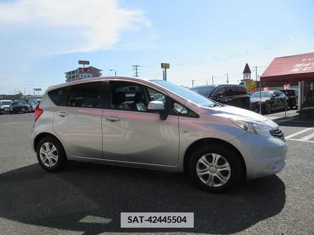 Nissan NOTE 2012-09 365346-17