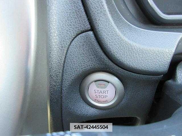 Nissan NOTE 2012-09 365346-9