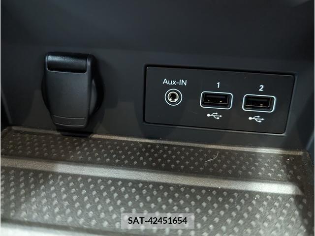 Renault CAPTUR 2022-10 243838-17