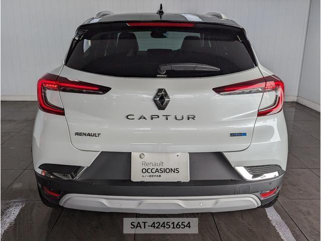 Renault CAPTUR 2022-10 243838-12